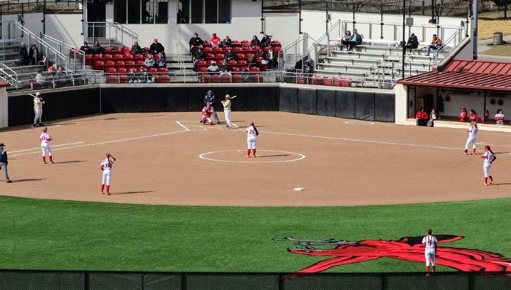Montclair State Softball Swings their way Past Centenary The Montclarion