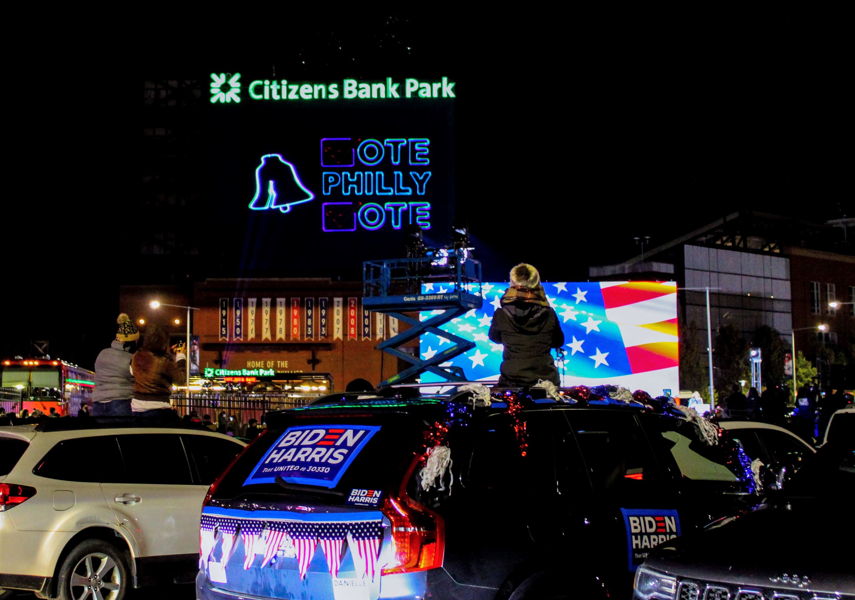 Cars fill the parking lots in front of Citizens Bank Park as guests arrive to support Kamala Harris. Emma Caughlan | The Montclarion
