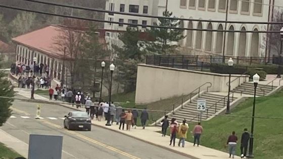 Tours bring swarms of untested people onto Montclair State's campus. Photo courtesy of Skylar Willoughby