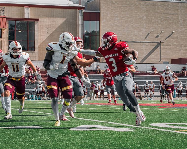 So far this season, Mickens has had a combined total of 401 offensive yards receiving and rushing as well as four touchdowns. Kevin Murrugarra | The Montclarion