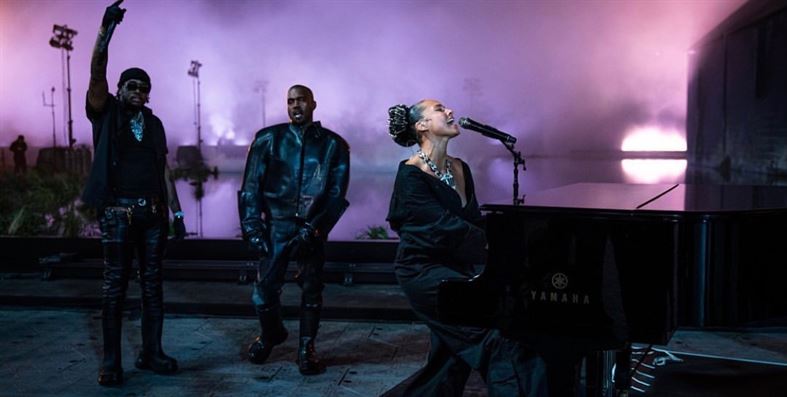 (left to right): Fivio Foreign, Kanye West and Alicia Keys perform together. Photo courtesy of Alicia Keys / Instagram