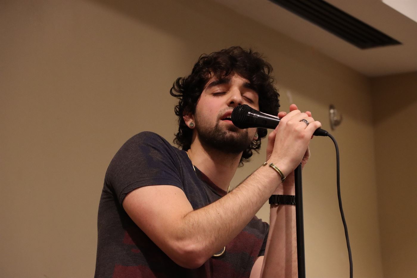 Shane Consalvo, senior Television and Digital Media major with a concentration in Audio and Sound Design, sings an acoustic version of "Valerie" by Amy Winehouse.