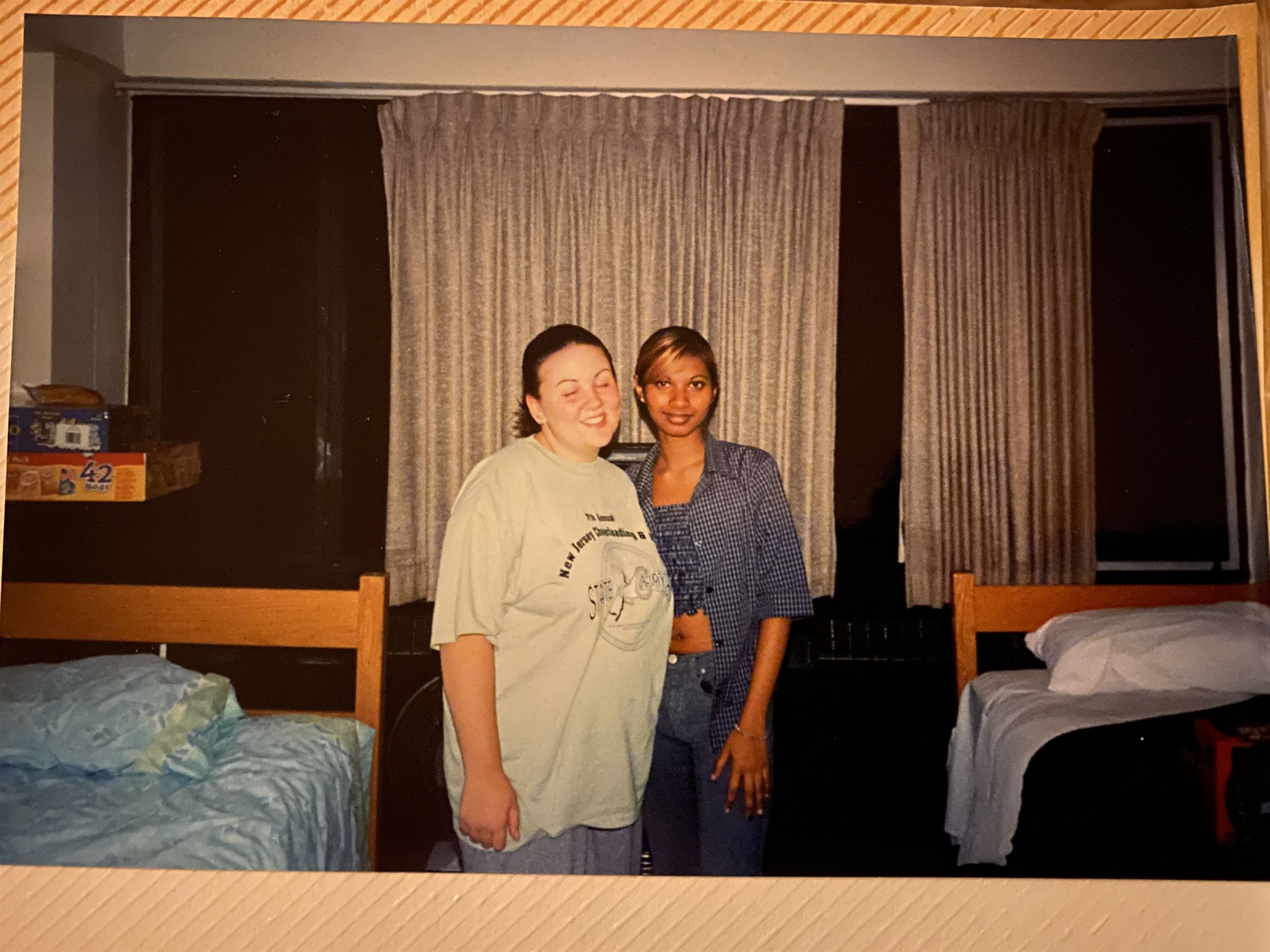 Stefanie Mulley (left) and her roommate when they moved into Bohn Hall 22 years ago. Photo courtesy of Diana Sisk-Gritz