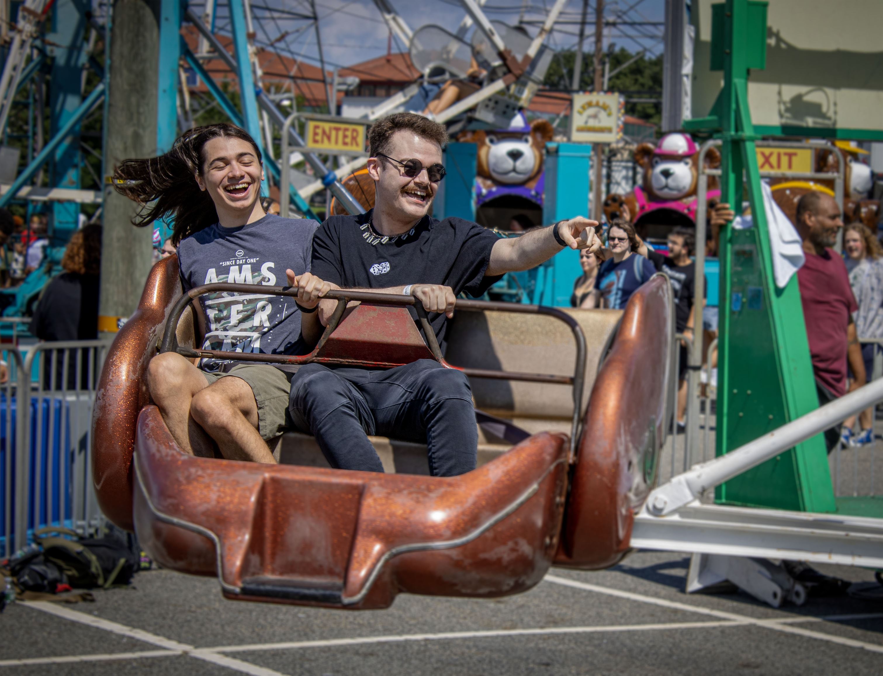MONTCLAIR, NJ 08/27/2023 MONTCLAIR STATE UNIVERSITY CARNIVAL:  People laughing and smiling while on a ride at the Montclair State University Carnival, on sunday the 27th. - photo by Dani Mazariegos