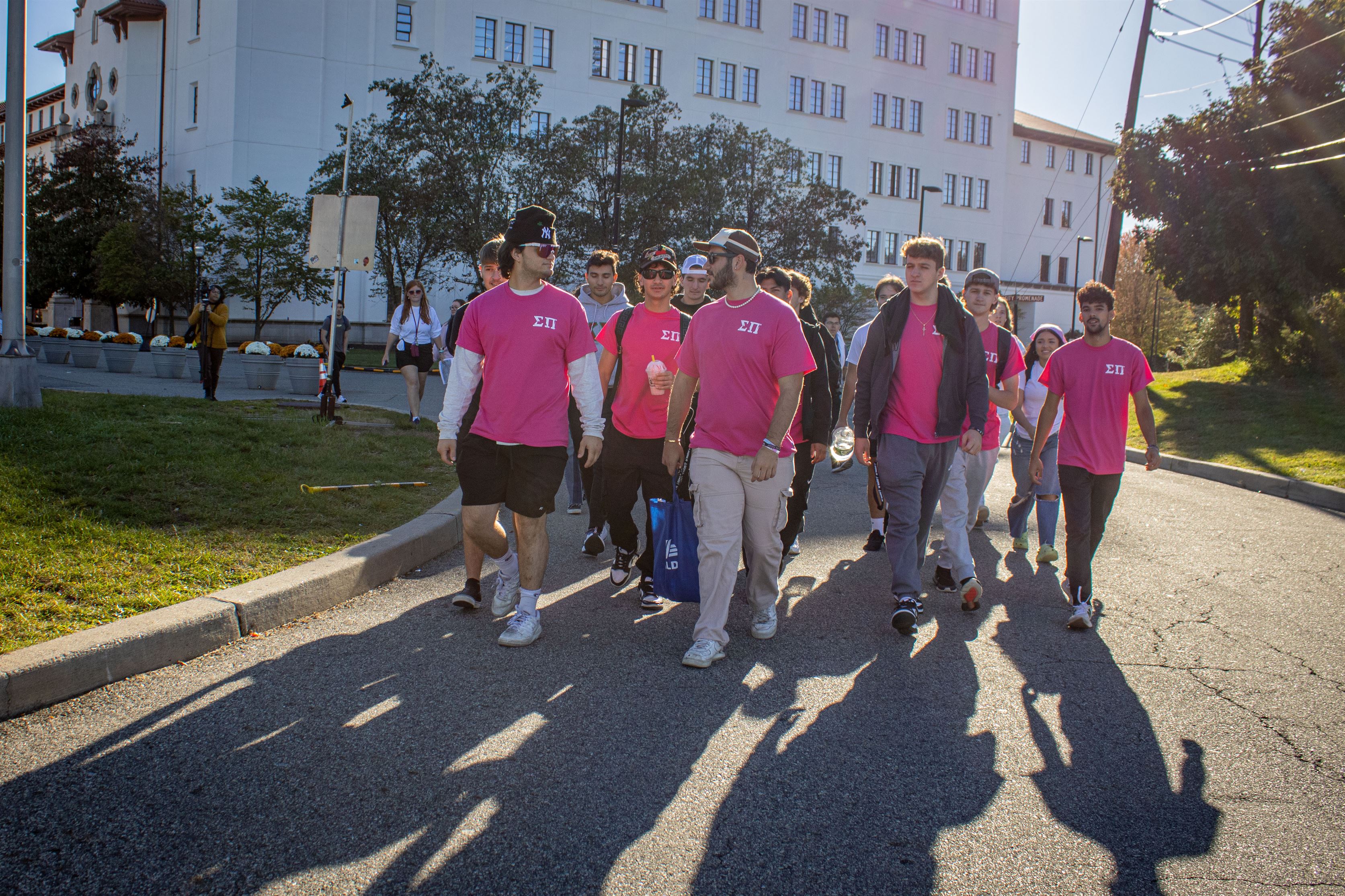 Students walking around campus as part of the walk against cancer. Dani Mazariegos | The Montclarion.