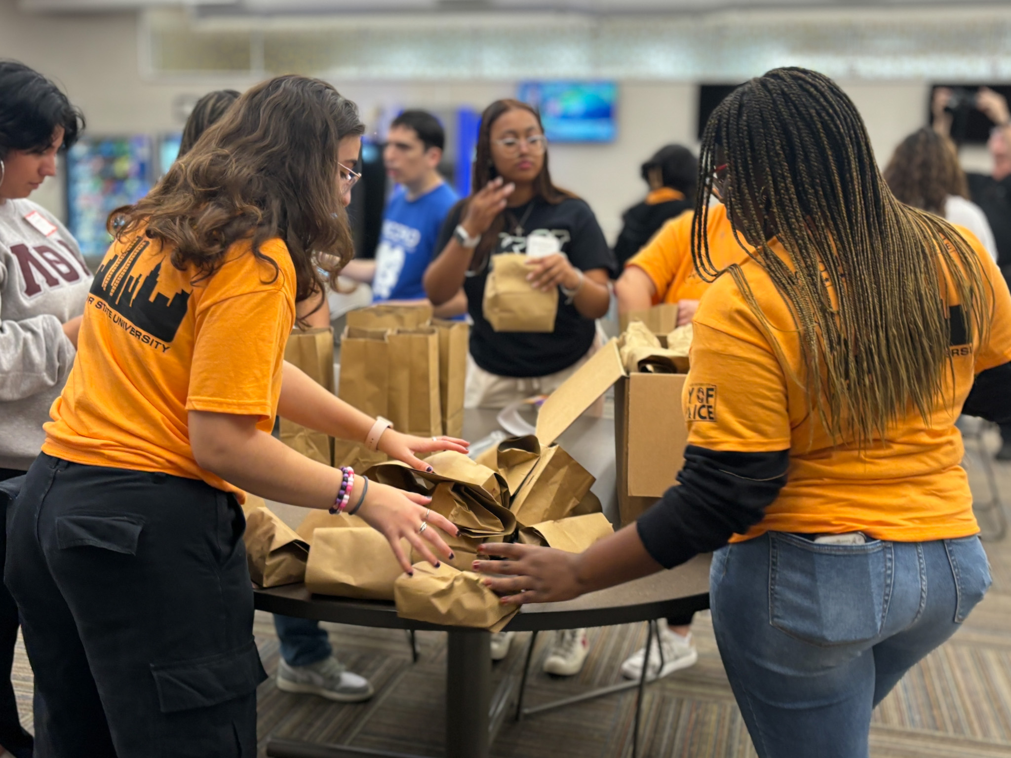 Volunteers pack sandwich donations for food pantries. Kaitlin Swift | The Montclarion