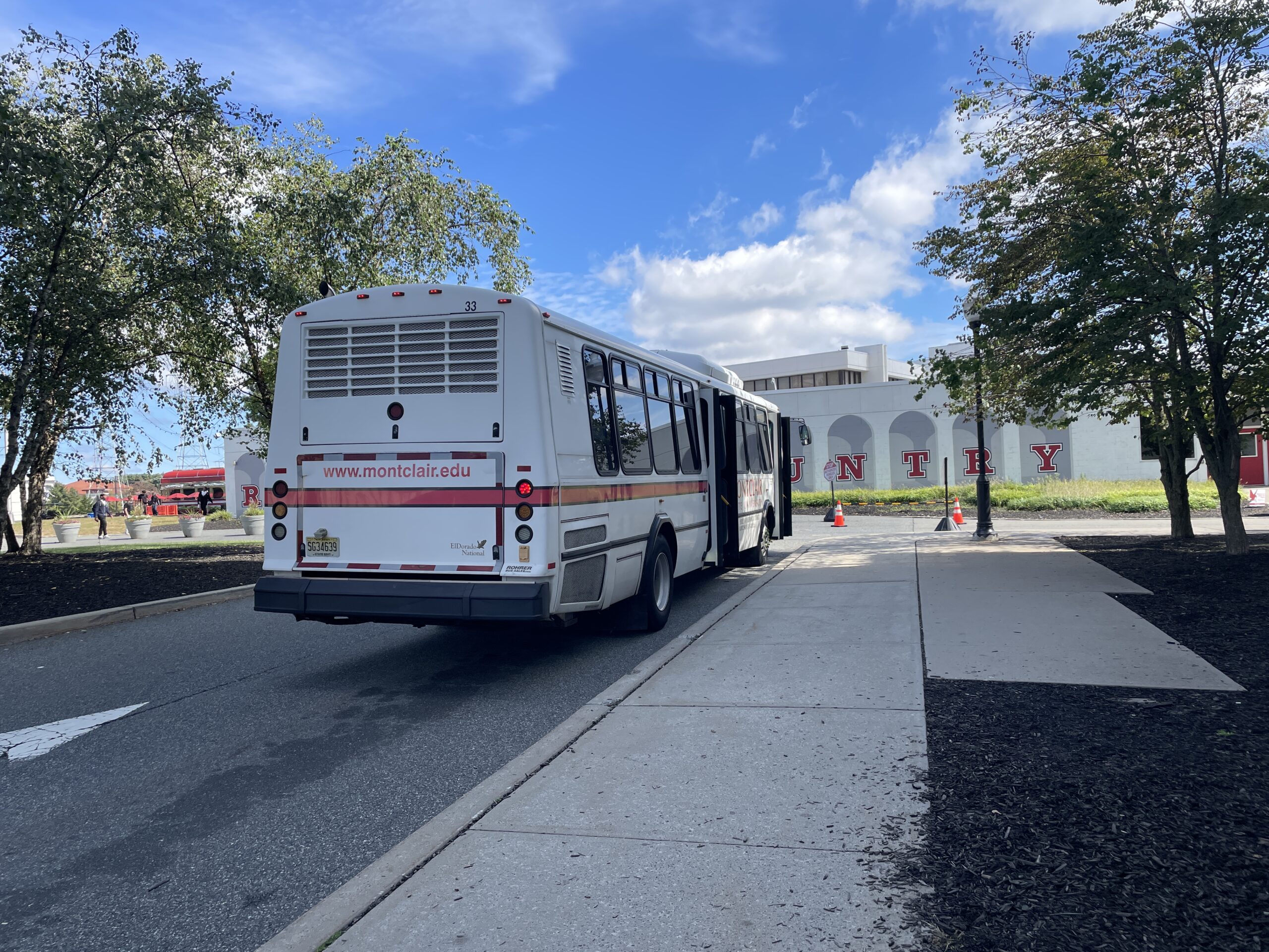 Shuttle arriving at University Hall. Emily Ramirez | The Montclarion