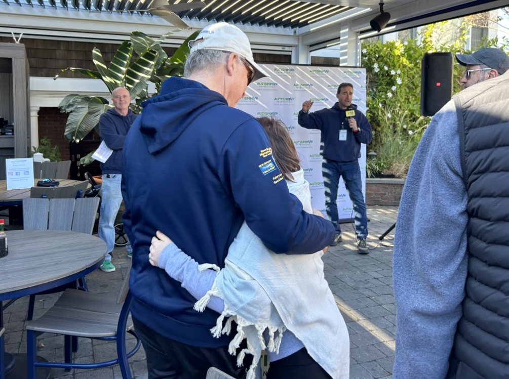 Attendees gather at Leggett’s Sand Bar before the walk. Danielle Vuono | The Montclarion