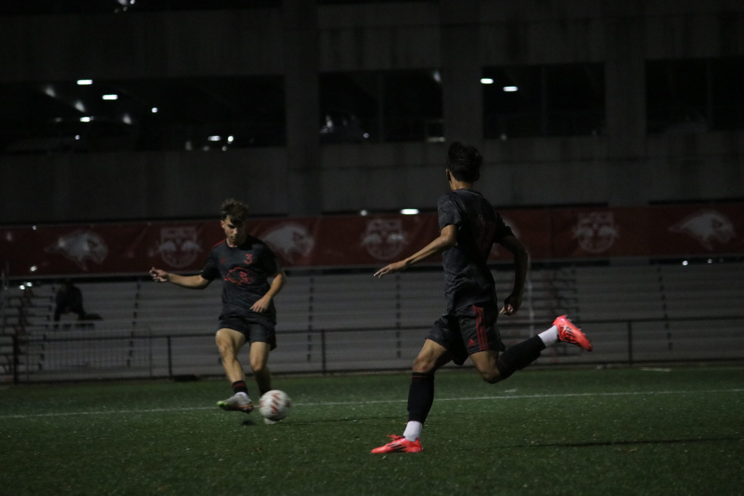 Freshman defender Sebastian Lapczynski finds a teammate on a pass.