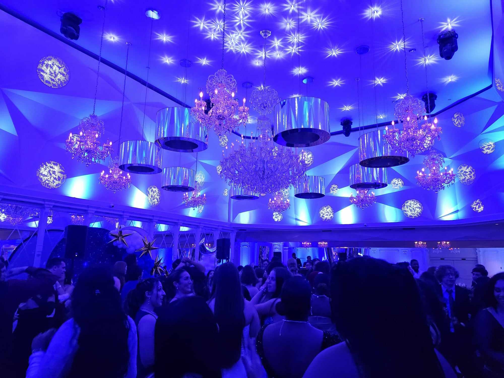 Students dancing under Westmount Country Club's star-studded ceiling at the 2024 SLAM Winter Gala on Thursday, November 21, 2024. Kayla Carlamere | The Montclarion