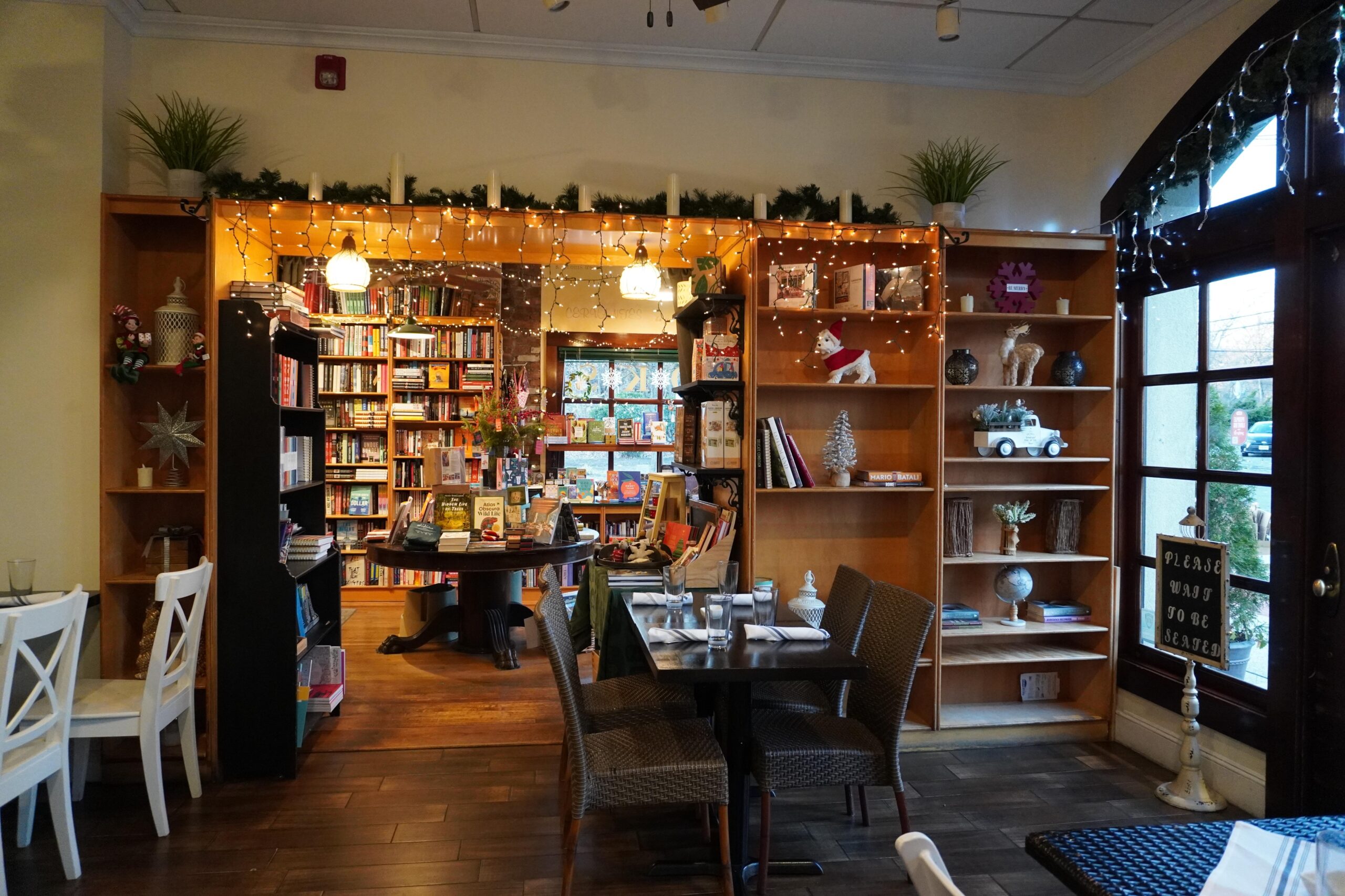 Positive experience is a huge part of maintaining a loyal customer base in a town like Montclair. Part of that experience comes from sharing a building with Watchung Booksellers, a beloved local bookstore that is directly connected to the restaurant.
Jordan Reed | The Montclarion