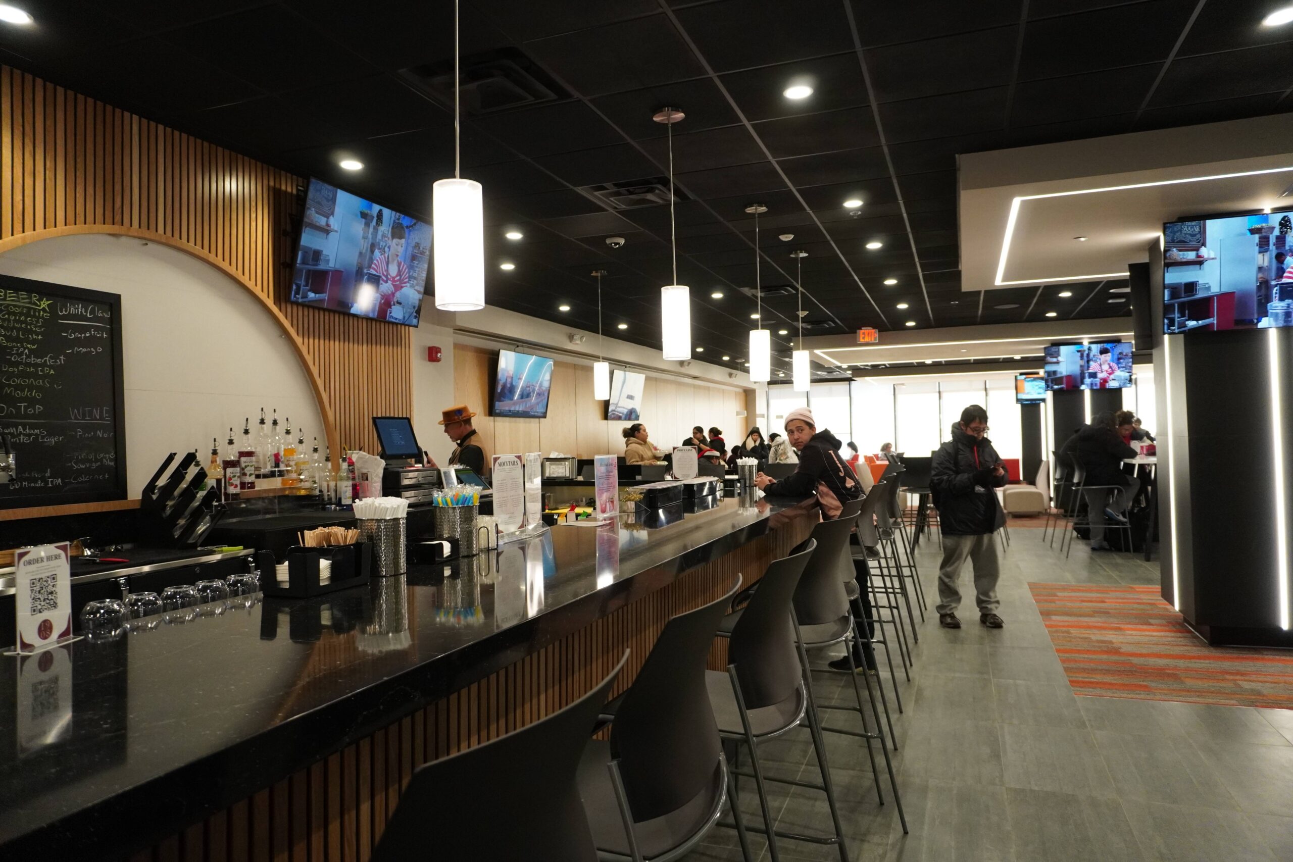 1908 has a two-drink limit and has numerous entertainment options for students like televisions, a pool table, and a golf simulator.