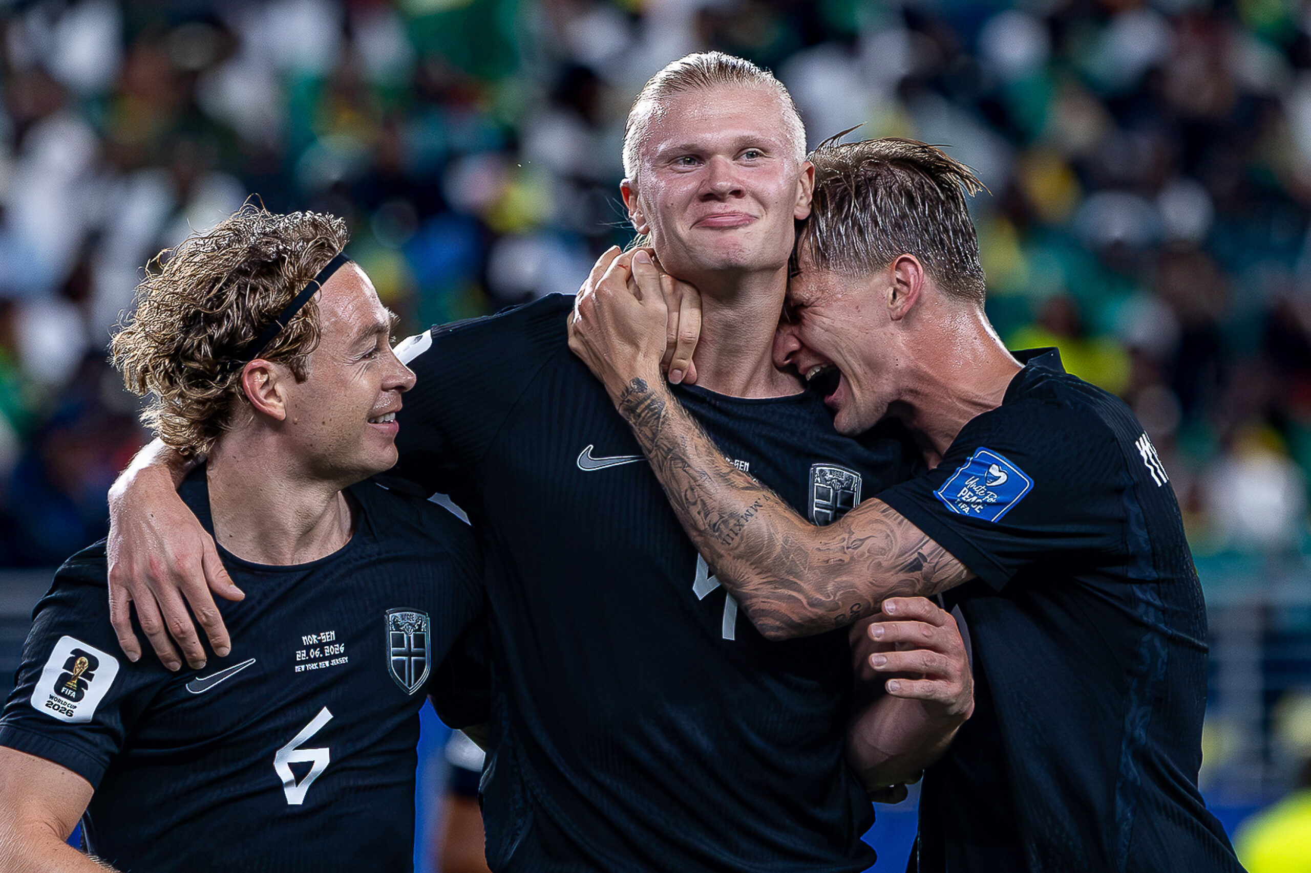 EAST RUTHERFORD, NJ 06/22/2026 2026 FIFA WORLD CUP GROUP I STAGE NORWAY vs SENEGAL: Erling Braut Haaland of Norway celebrates his goal with teammates Patrick Berg (6) and team captain Martin Odegaard at New York New Jersey Stadium. - Photo by Irish Maliborski